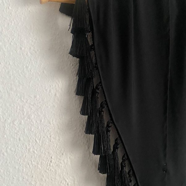 Mantoncillo De Flecos Negros