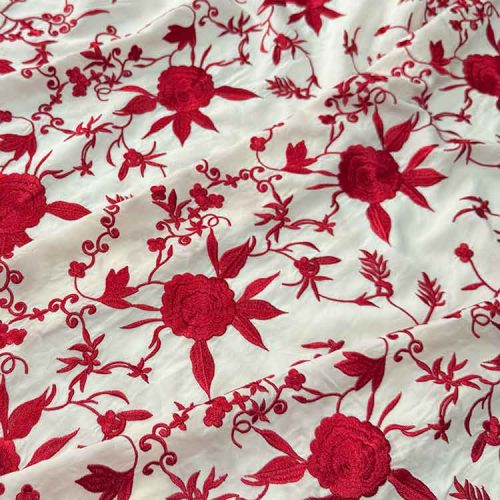 Tela Blanca Bordado En Rojo