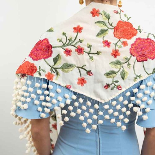 Mantoncillo Blanco Bordado