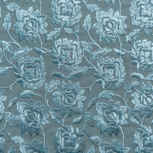 Viscosa Azul Bordada En Seda Azul.