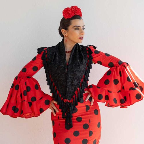 Manton Negro Bordados